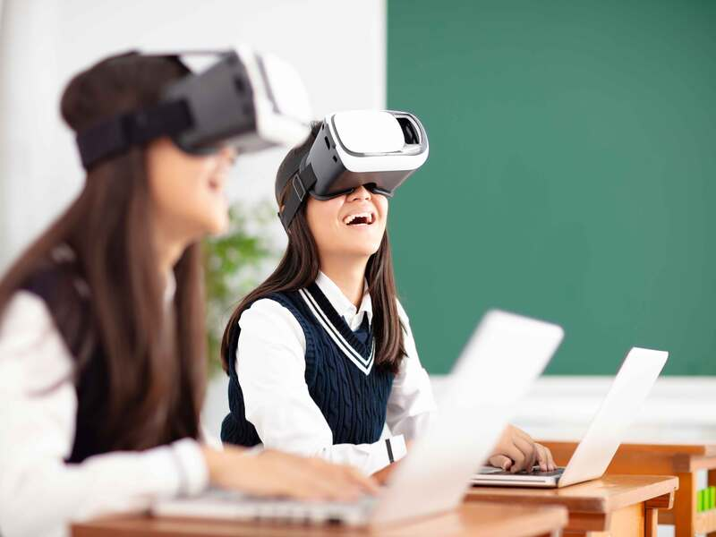 Виртуальная реальность в школе: обзор VR-шлемов для образования