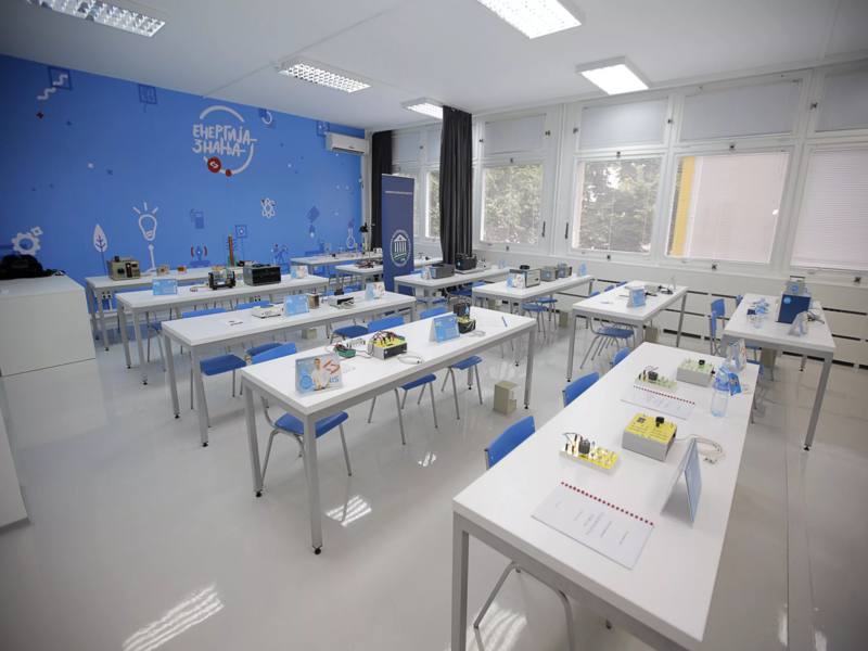 Современный кабинет химии в школе