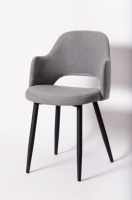 Стул-кресло с мягким сиденьем 