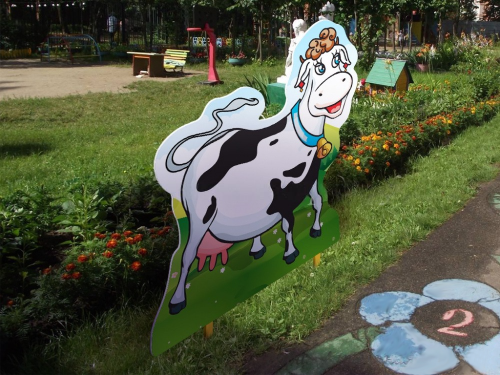 Уличная фигура Корова