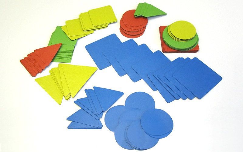 Набор магнитных карточек "Геометрические фигуры: изучаем форму, цвет, размер" 120 шт
