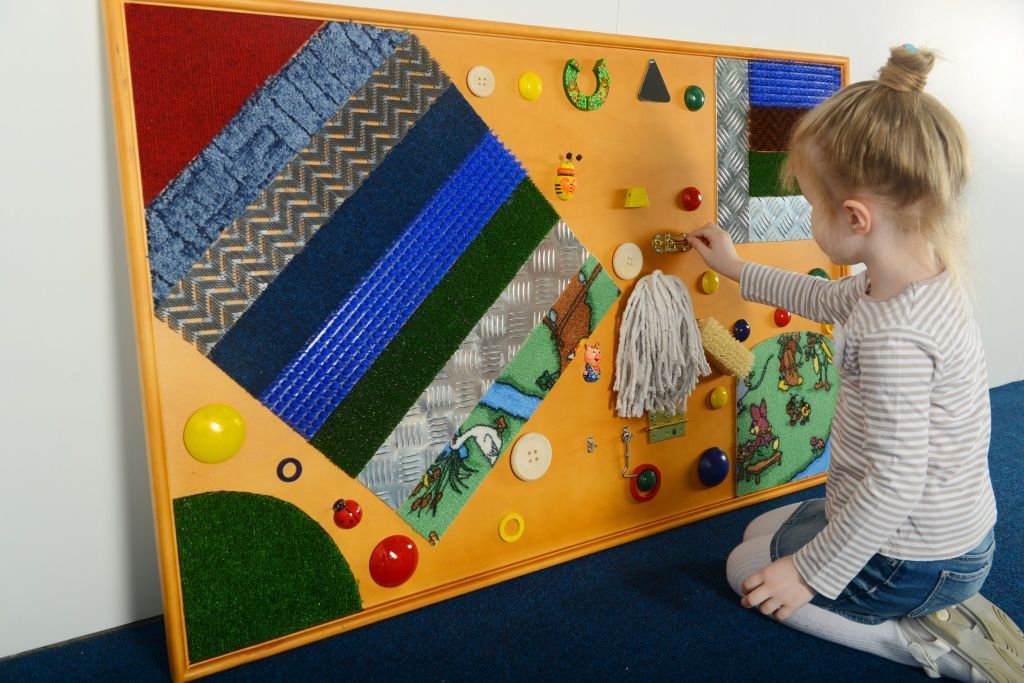 Тактильная Панель детская с декоративными элементами