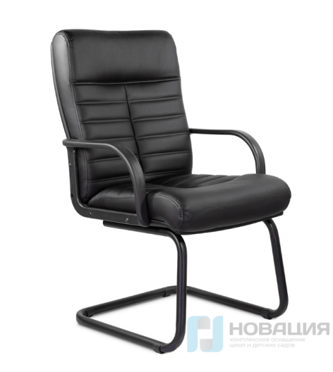 Кресло в кабинет руководителя Орион, низкая спинка, полозья