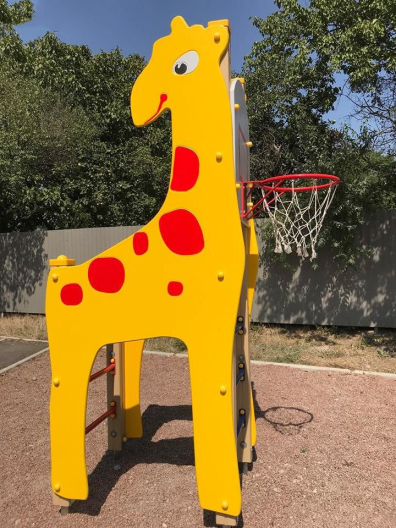 Детский спортивный комплекс с баскетбольным щитом Жираф